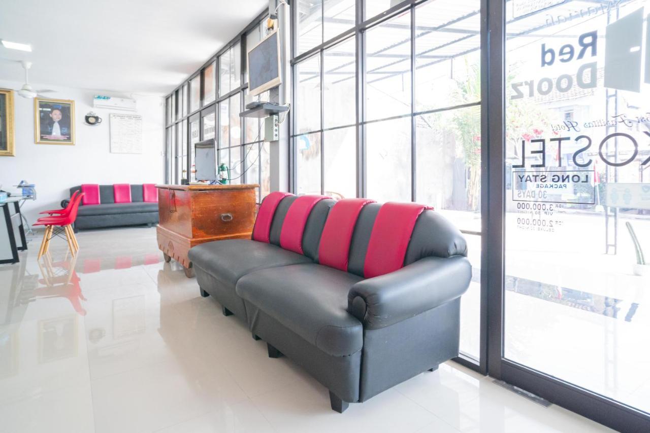 Hotel Reddoorz Syariah At Winong Nganjuk Exterior foto